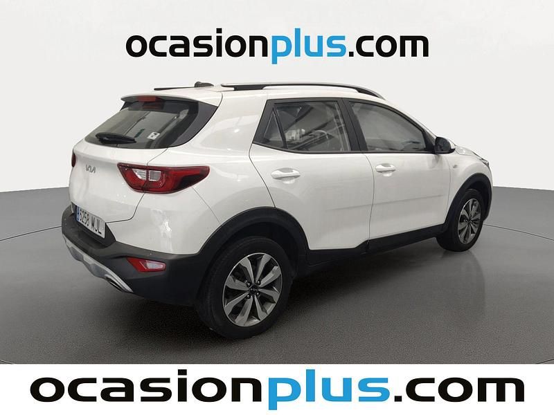 Usado Kia Stonic 84 CV (61 kW) 2023 Blanco SUV