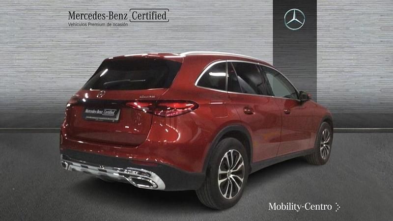 Usado Mercedes GLC220 197 CV (144 kW) 2023 Hyacinth red  metallic paint