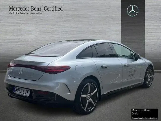 Usado Mercedes EQE350 214 kW (292 CV) 2022 Plata hightech Berlina