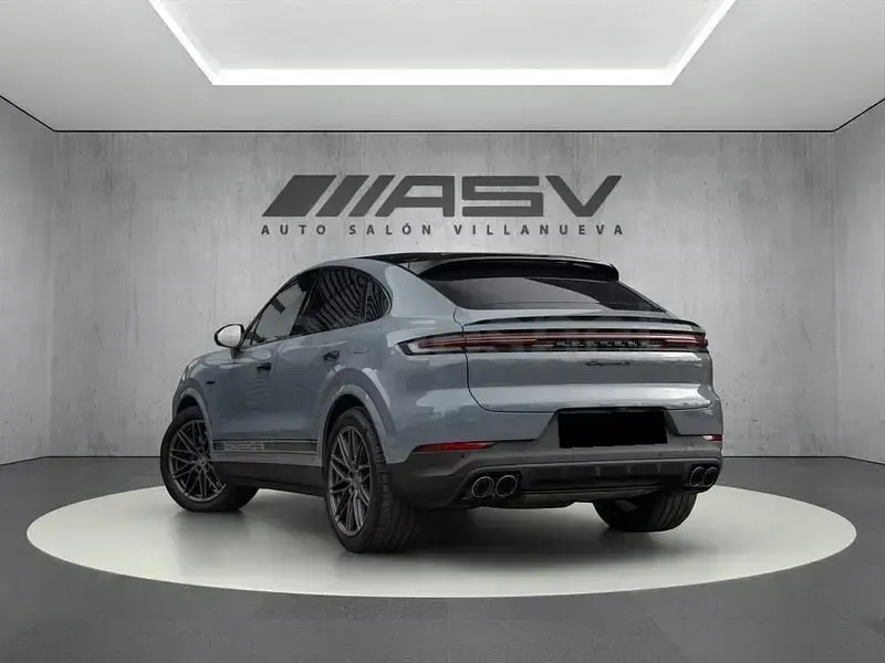 Usado Porsche Cayenne 519 CV (381 kW) 2024 Gris / plata SUV