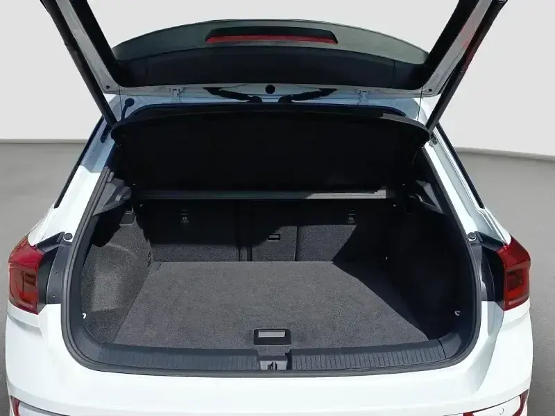 Usado VW T-Roc 150 CV (110 kW) 2025 SUV