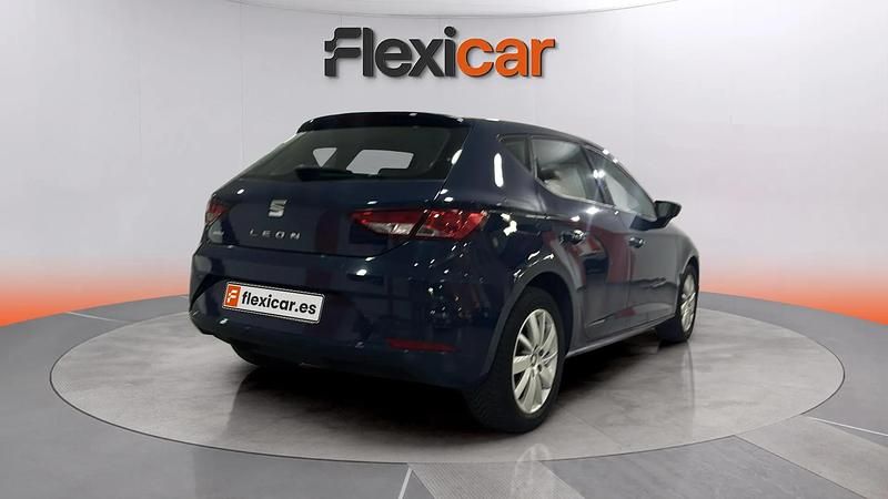 Usado Seat Leon Reference 115 CV (84 kW) 2018 Azul Berlina