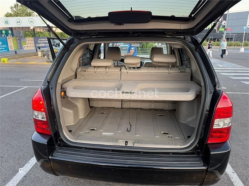 Usado Hyundai Tucson Style 112 CV (82 kW) 2005 Negro SUV