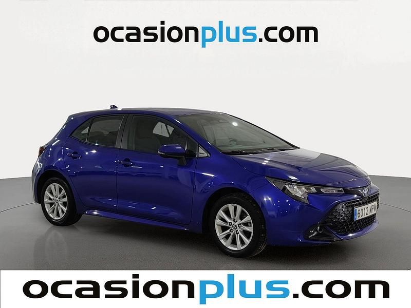 Käytetty Toyota Corolla Active 140 HP (102 kW) 2024 Sininen Viistoperä
