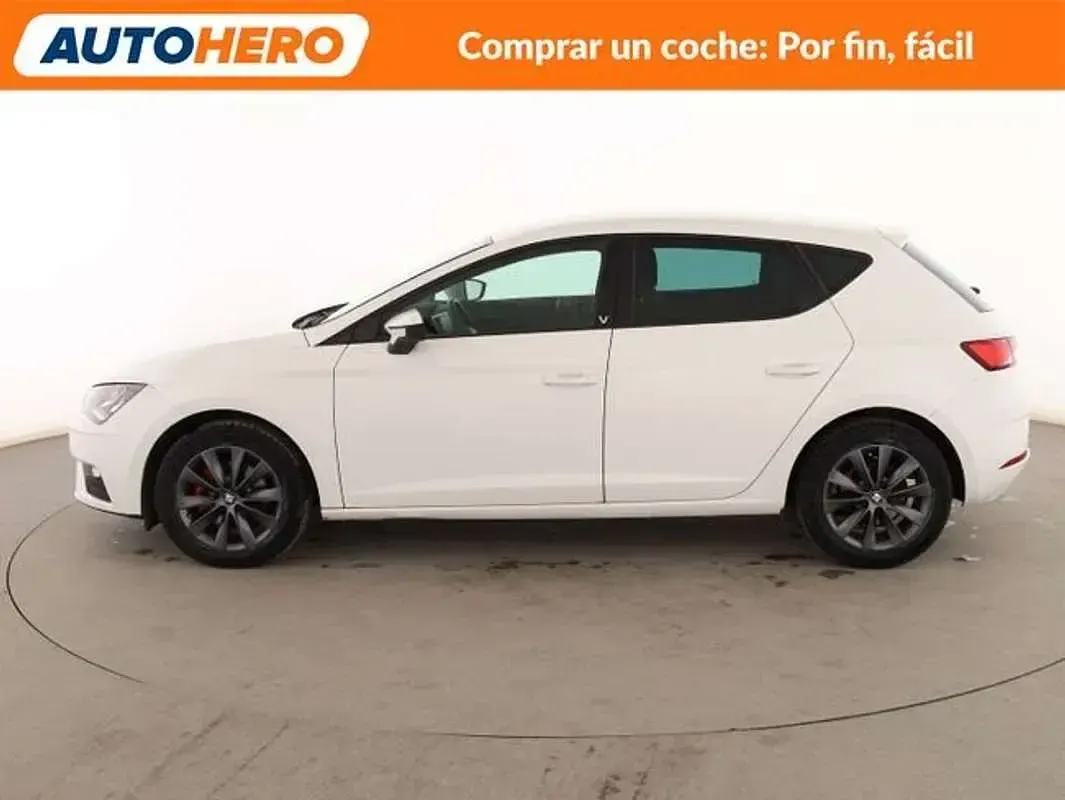 Usado Seat Leon Style 116 CV (85 kW) 2019 Blanco Berlina