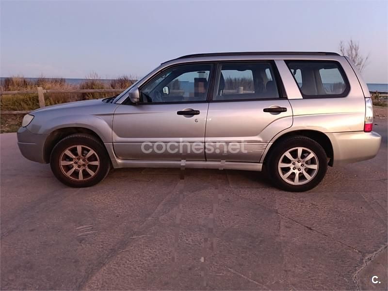 Gris / plata Usado 2006 Subaru Forester SUV | 3000 € - Imagen 1/4