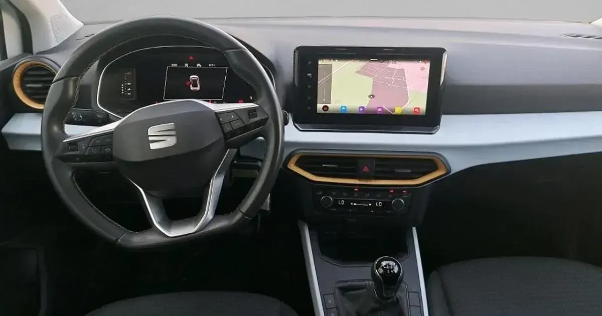 Usado Seat Arona Style Plus 110 CV (80 kW) 2021 SUV