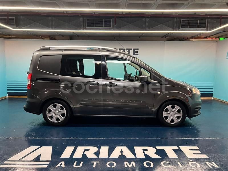 Usado Ford Transit Connect Ambiente 75 CV (55 kW) 2015 Gris / plata Monovolumen