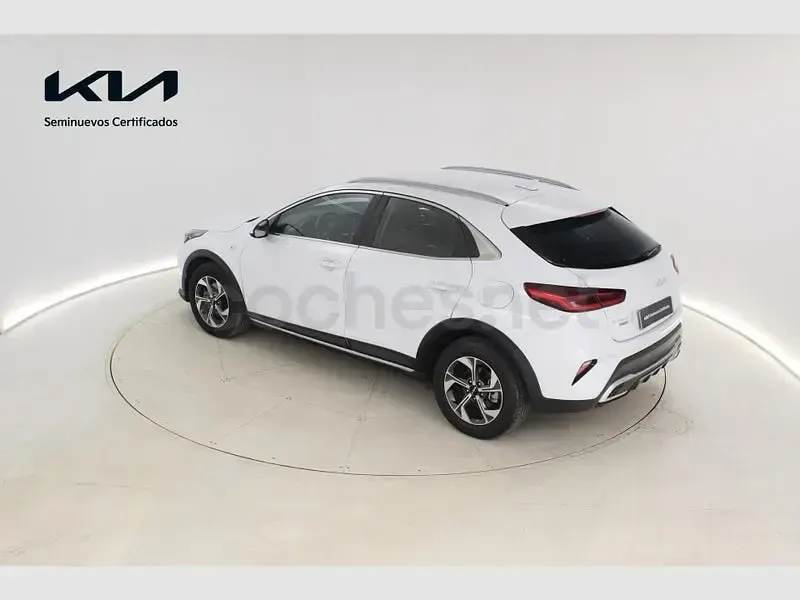 Usado Kia XCeed 140 CV (102 kW) 2025 Blanco SUV