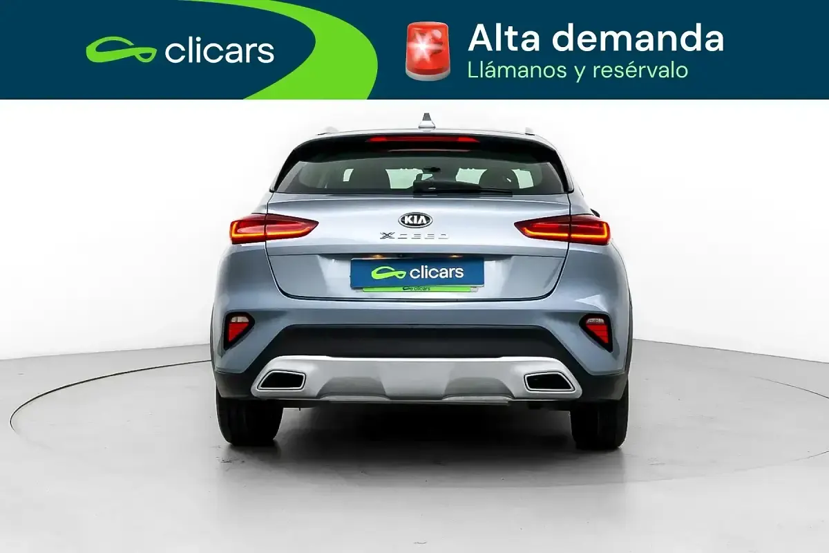 Usado Kia XCeed 120 CV (88 kW) 2020 Gris SUV
