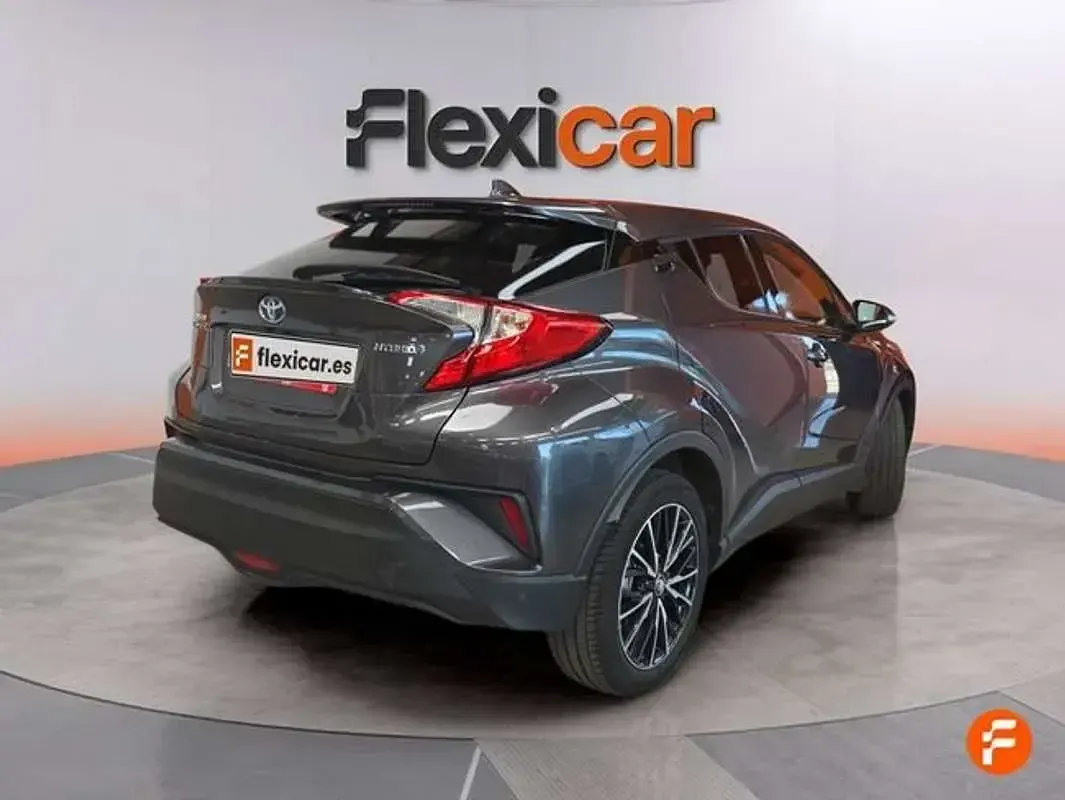 Usado Toyota C-HR Active 122 CV (89 kW) 2018 Gris SUV