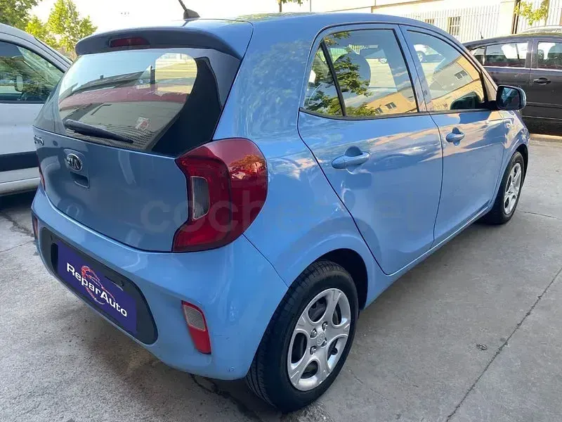 Usado Kia Picanto 67 CV (49 kW) 2018 Azul Utilitario