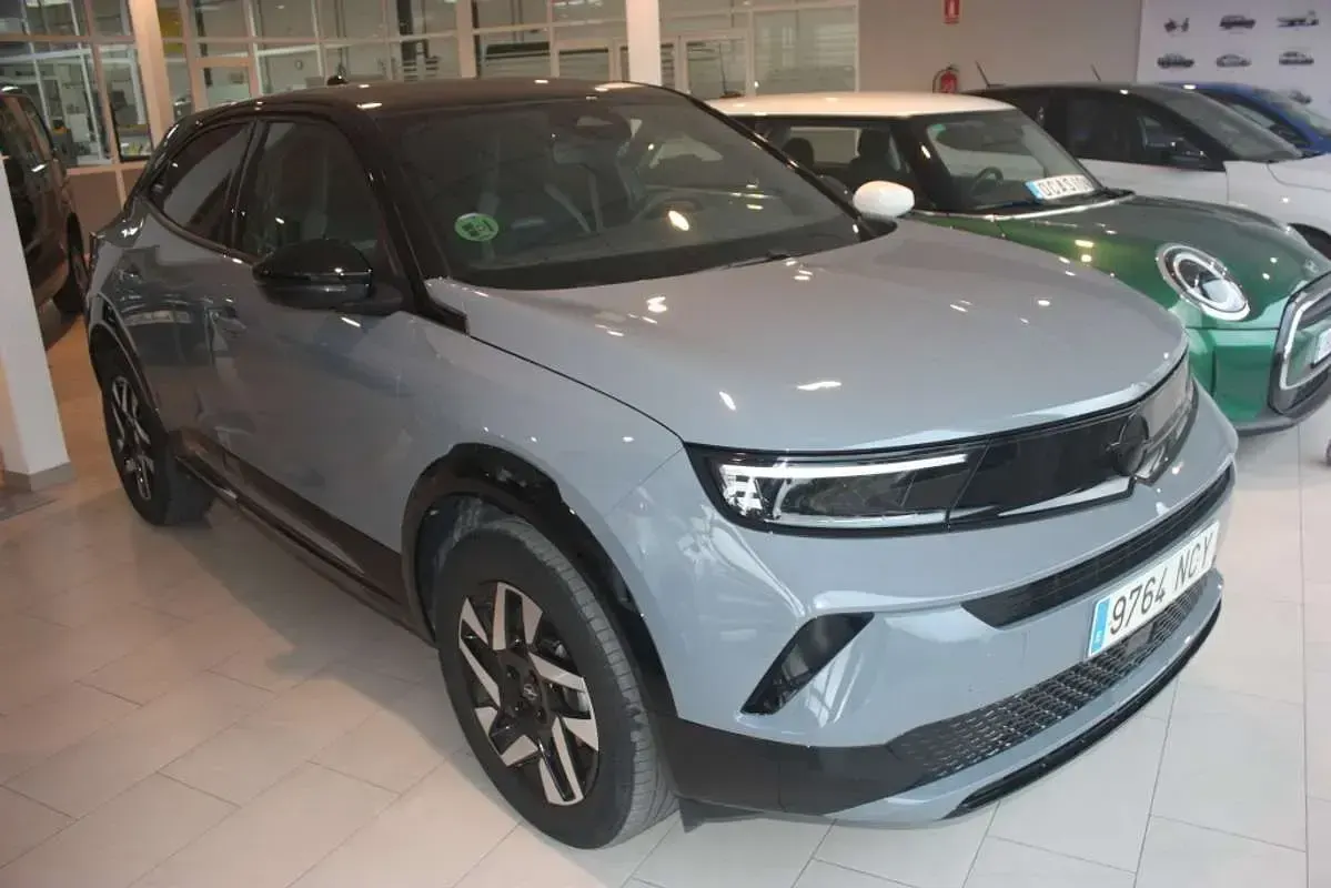 Usado Opel Mokka S 136 CV (100 kW) 2025 Gris SUV