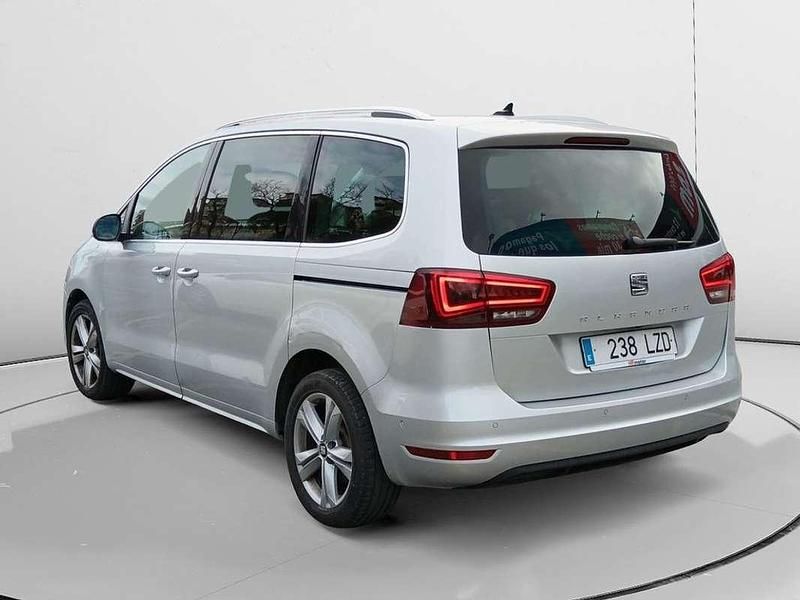 Usado Seat Alhambra XCELLENCE 151 CV (111 kW) 2022 Gris Monovolumen