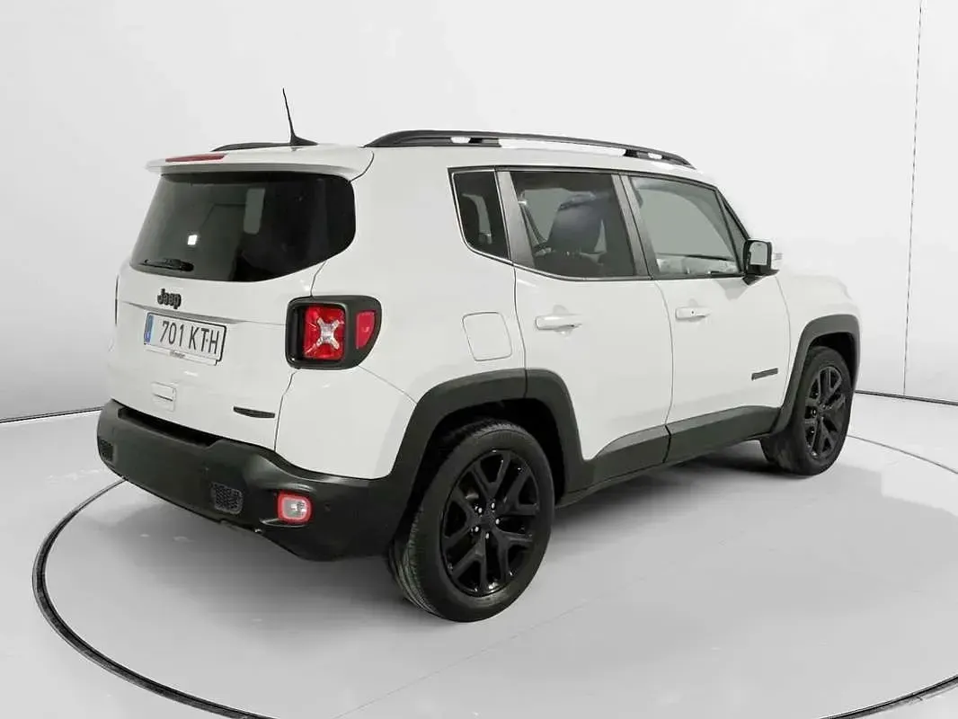 Usado Jeep Renegade Night Eagle 120 CV (88 kW) 2019 Blanco SUV