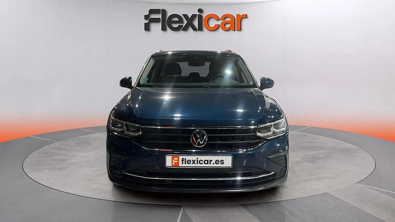 Usado VW Tiguan Life 150 CV (110 kW) 2022 Verde SUV
