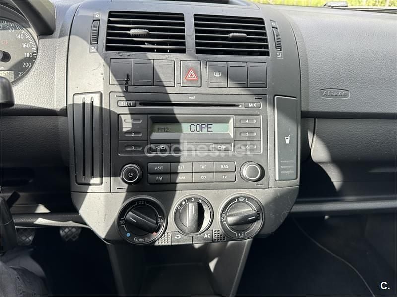 Usado VW Polo United 80 CV (58 kW) 2009 Azul Utilitario