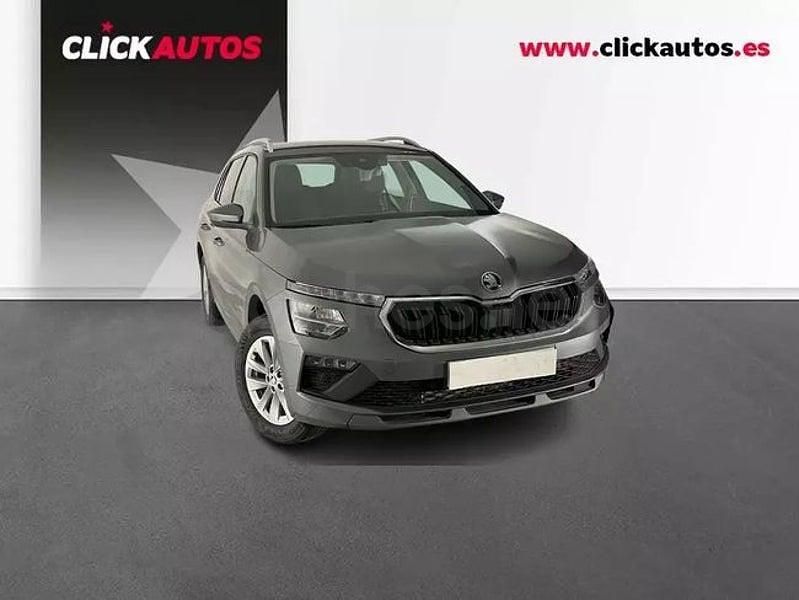 Usado Skoda Kamiq Selection 115 CV (84 kW) 2025 Gris SUV