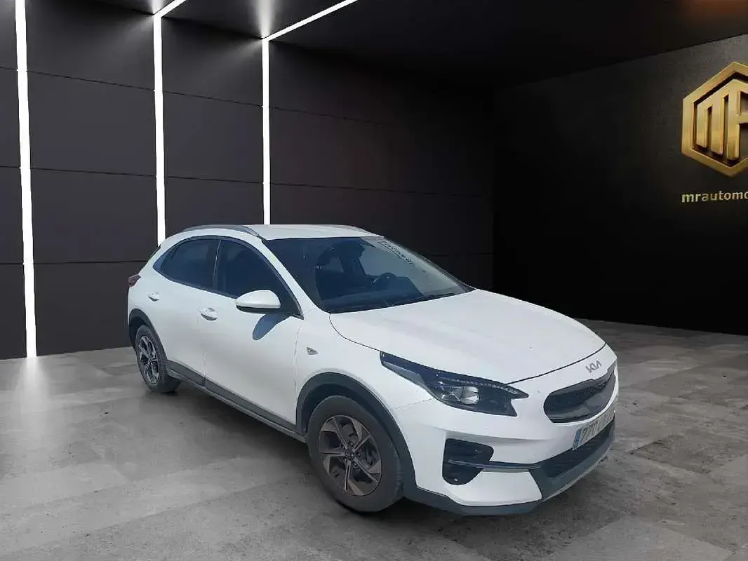 Usado Kia XCeed 120 CV (88 kW) 2022 Blanco SUV