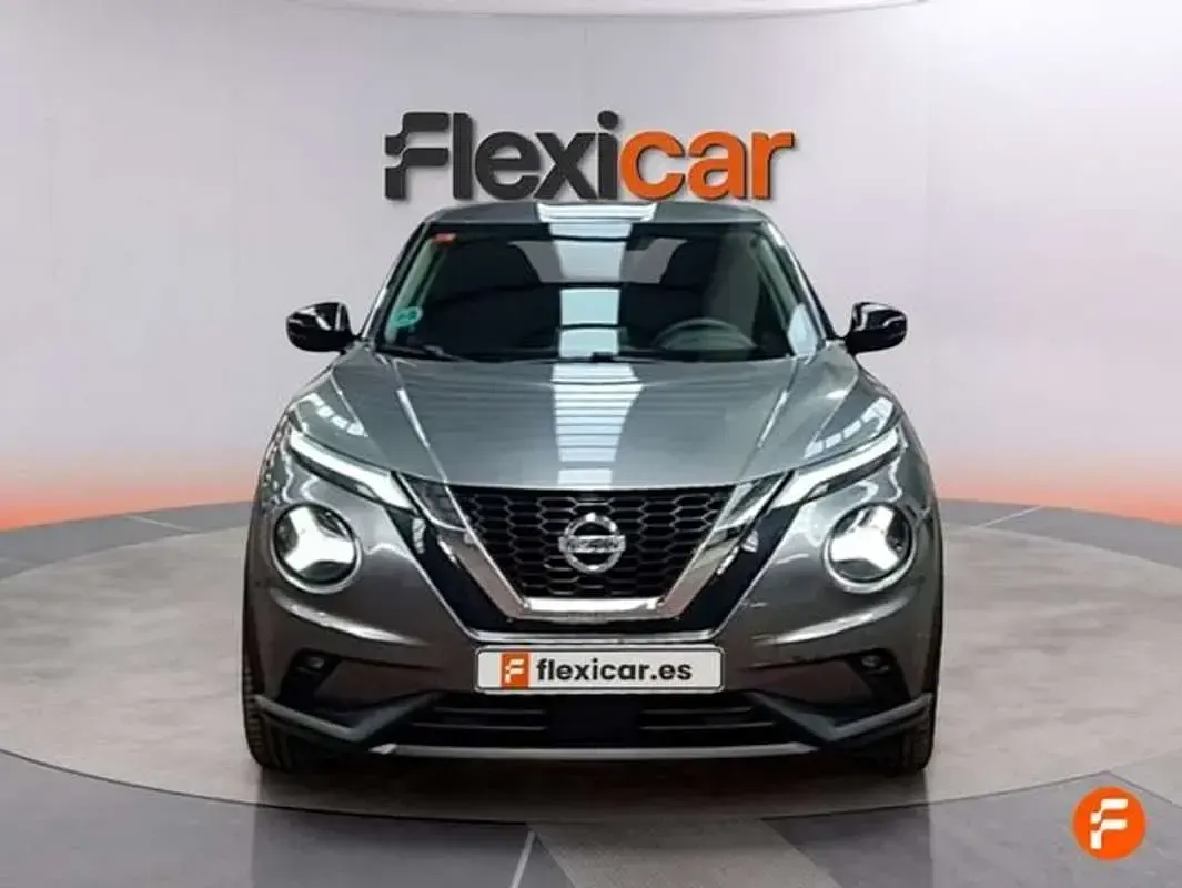 Usado Nissan Juke Acenta 114 CV (83 kW) 2021 Gris SUV