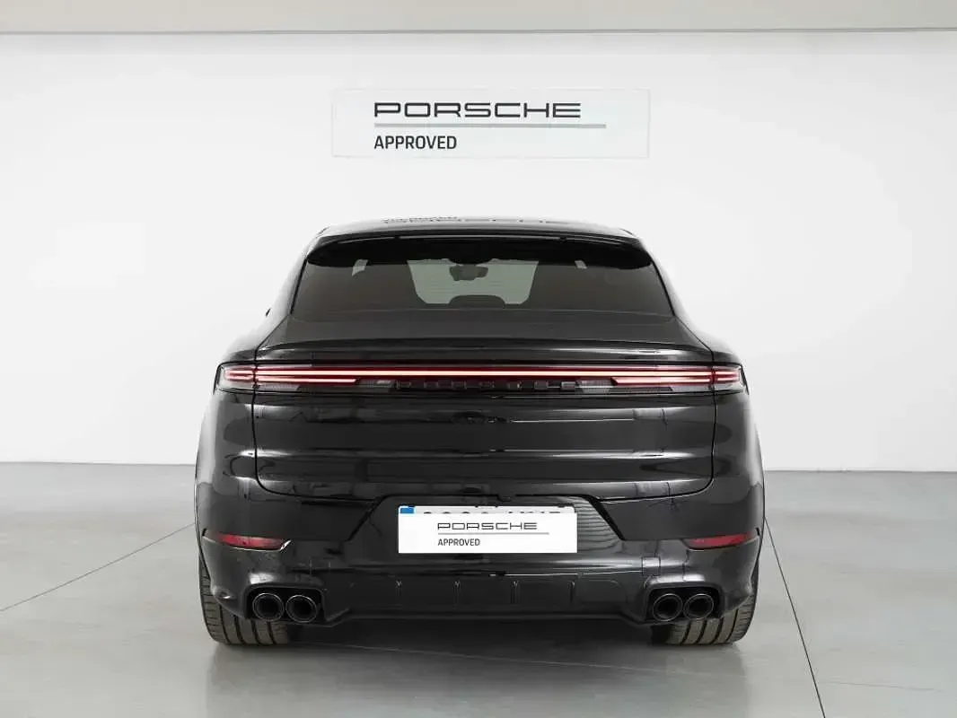 Usado Porsche Cayenne S E-Hybrid Black Edition 519 CV (381 kW) 2025 Negro SUV