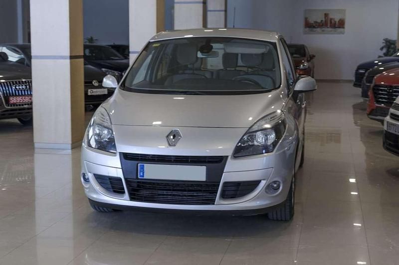 Usado Renault Scénic III Dynamique 106 CV (77 kW) 2011 Gris Monovolumen