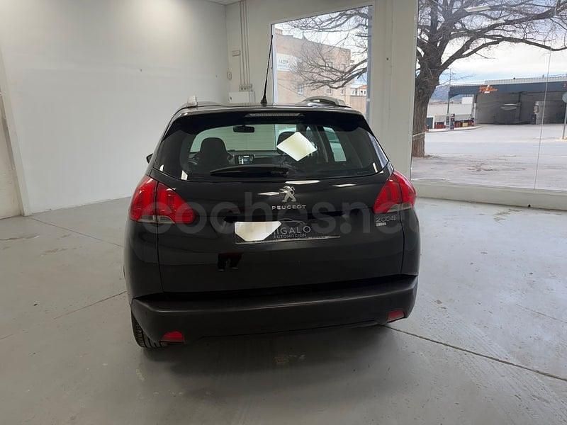 Usado Peugeot 2008 Active 92 CV (67 kW) 2013 Negro SUV