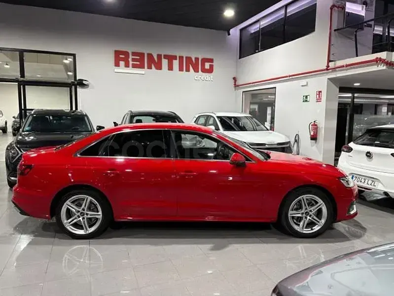 Usado Audi A4 S-Line 136 CV (100 kW) 2023 Rojo Berlina