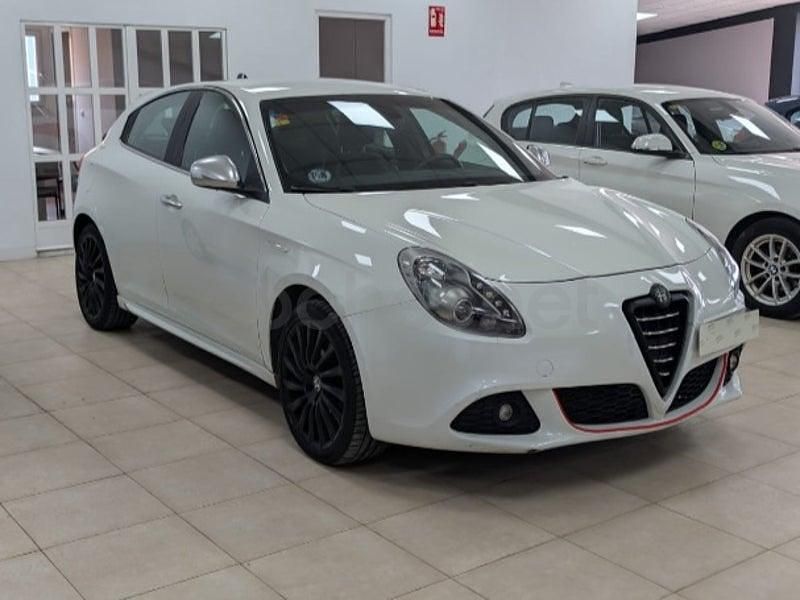 Usado Alfa Romeo Giulietta Distinctive 140 CV (102 kW) 2011 Blanco Utilitario