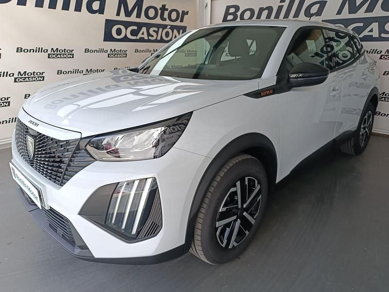Usado Peugeot 2008 Style 145 CV (106 kW) 2025 Blanco SUV