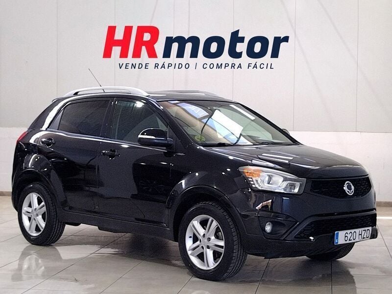 Negro Usado 2014 Ssangyong Korando Limited SUV | 9490 € (Precio justo) - Imagen 1/4