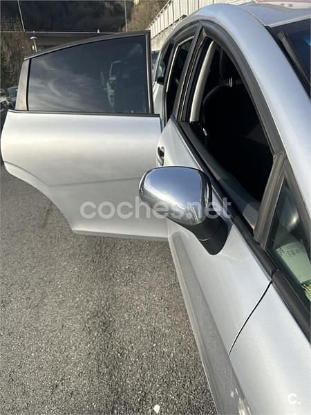 Usado Seat Leon Sport 105 CV (77 kW) 2007 Gris / plata Berlina