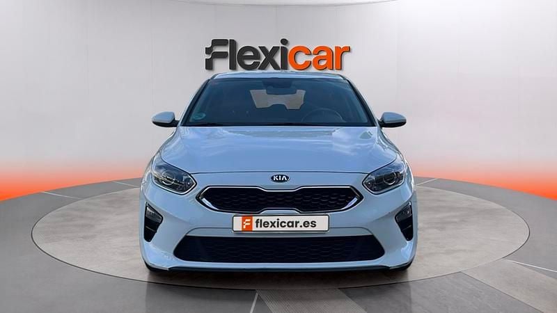 Usado Kia Ceed 120 CV (88 kW) 2019 Blanco Utilitario