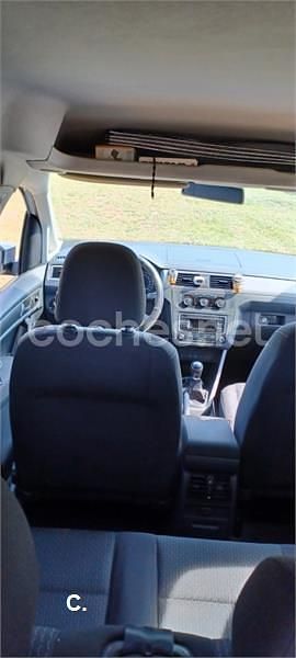 Usado VW Caddy Trendline 150 CV (110 kW) 2018 Gris / plata Monovolumen