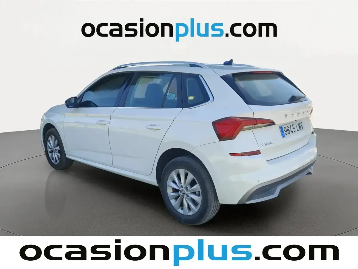 Usado Skoda Kamiq Ambition 110 CV (80 kW) 2021 Blanco SUV