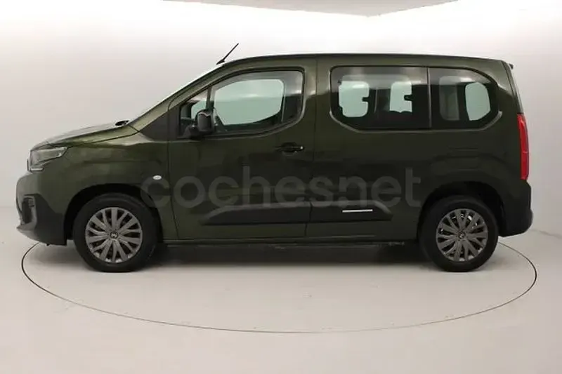 Usado Citroën Berlingo 102 CV (75 kW) 2025 Verde Monovolumen