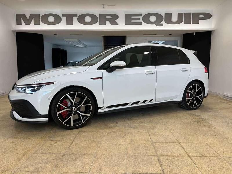 Blanco Usado 2021 VW Golf VIII GTI Utilitario | 36.900 € (Precio justo) - Imagen 1/4