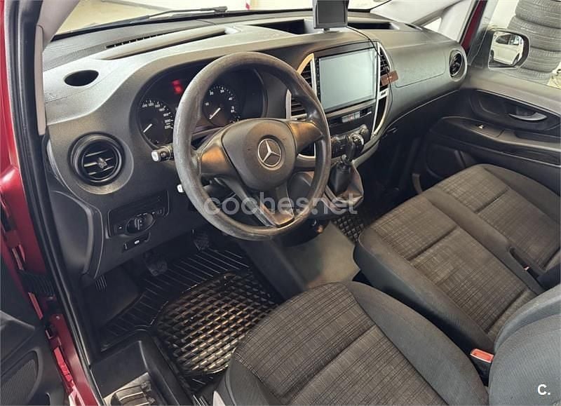 Usado Mercedes Vito Marco Polo 88 CV (64 kW) 2016 Rojo Van