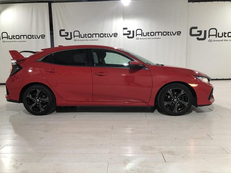 Usado Honda Civic Comfort 129 CV (94 kW) 2019 Rojo Berlina