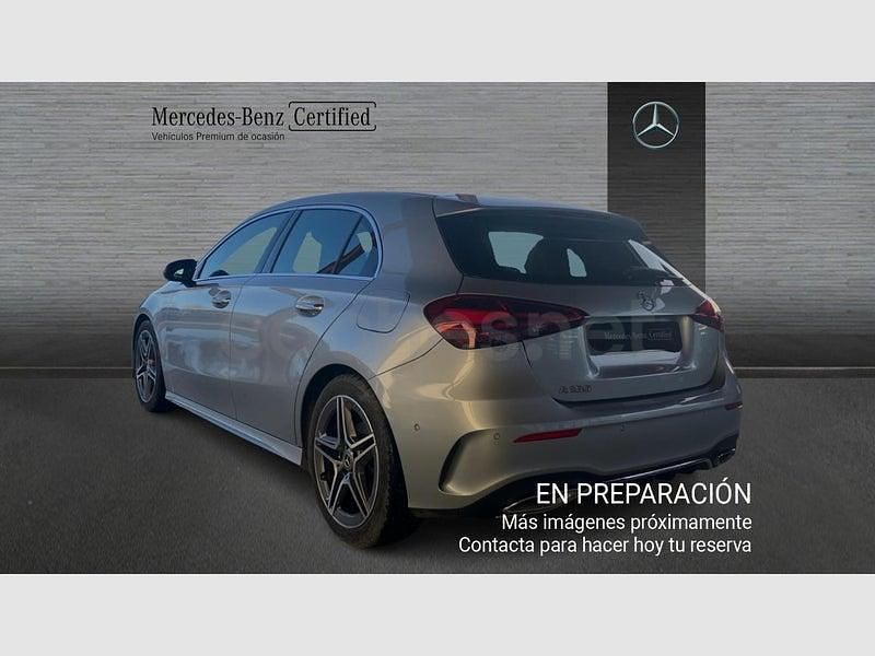 Usado Mercedes A180 136 CV (100 kW) 2025 Blanco Berlina