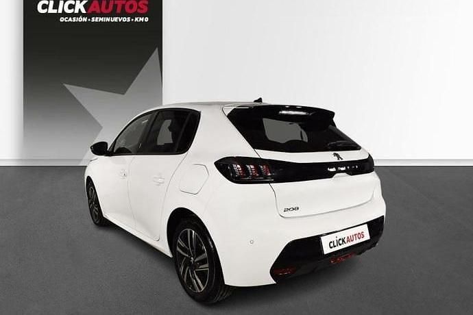 Usado Peugeot 208 Allure 100 CV (73 kW) 2023 Negro Utilitario