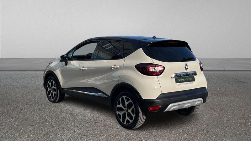 Usado Renault Captur Zen 130 CV (95 kW) 2019 Beige SUV