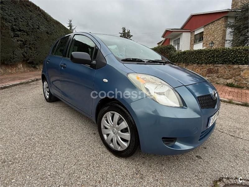 Usado Toyota Yaris 87 CV (63 kW) 2007 Azul Utilitario