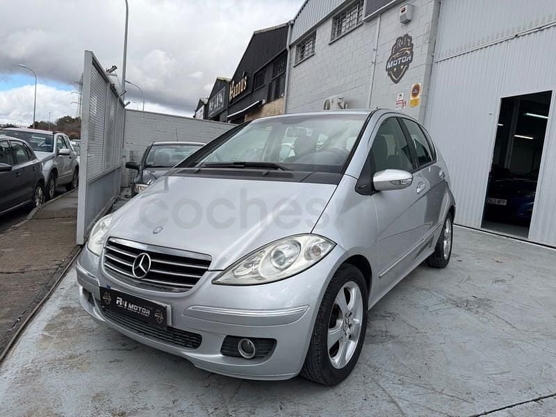 Usado Mercedes A150 Avantgarde 95 CV (69 kW) 2007 Gris / plata Monovolumen