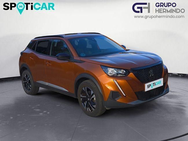 Usado Peugeot 2008 Allure 110 CV (80 kW) 2022 Naranja SUV