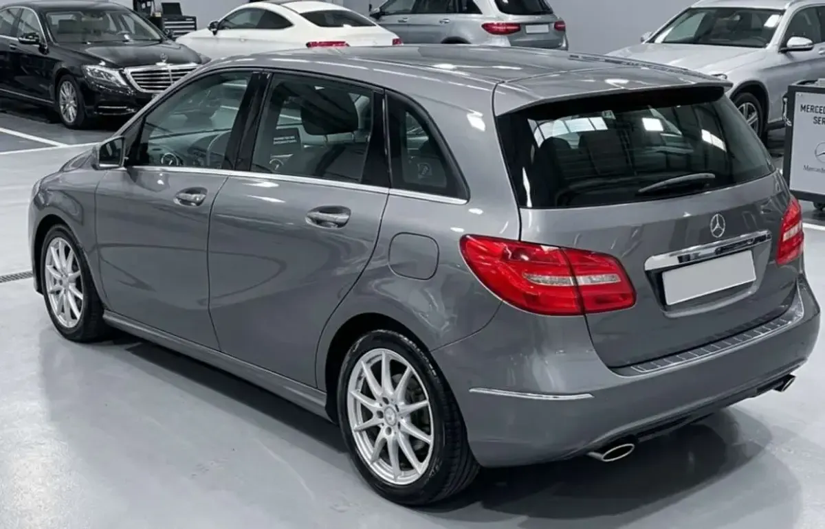 Brugt Mercedes B180 122 HK (89 kW) 2013 Grå MPV