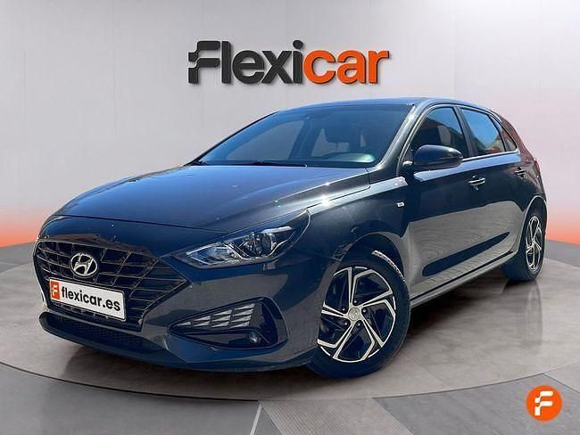 Usado Hyundai i30 120 CV (88 kW) 2021 Gris