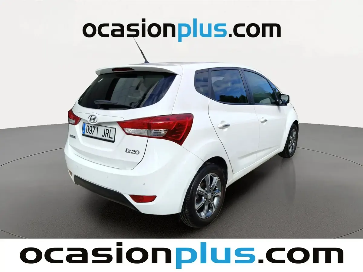 Usado Hyundai ix20 126 CV (92 kW) 2016 Blanco Utilitario
