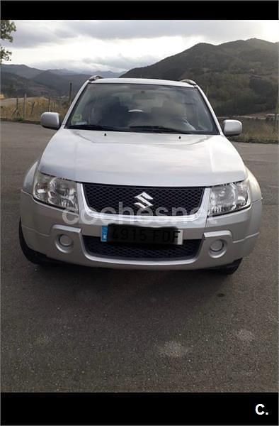 Gris / plata Usado 2006 Suzuki Grand Vitara SUV | 5500 € (Precio justo) - Imagen 1/2