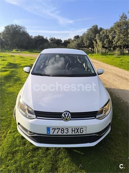 Usado VW Polo 75 CV (55 kW) 2014 Blanco Berlina